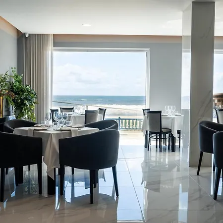 Cristal Vieira & Hotell 4*